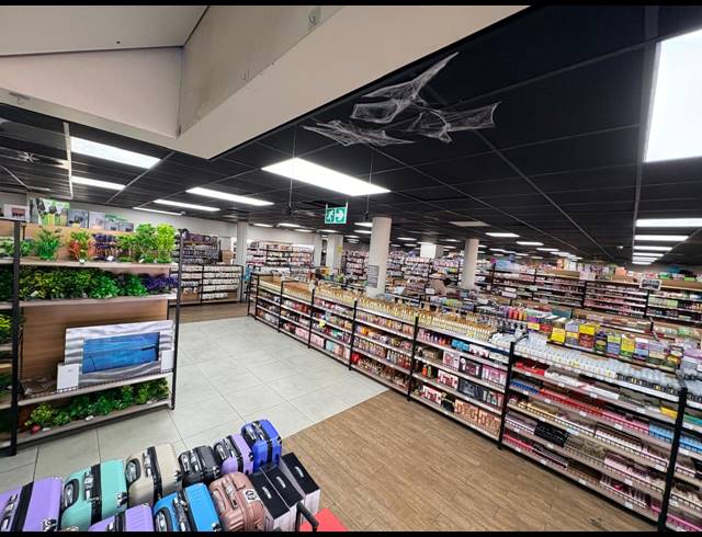 2,195M² RETAIL TO LET IN FOURWAYS